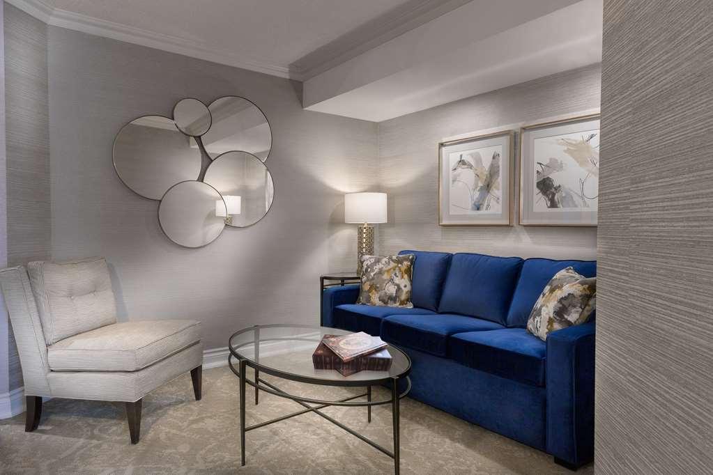Chateau Vaudreuil Rum bild A living room at The Carlyle
